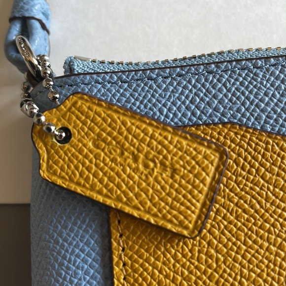 NWT Coach Zip Corner Wristlet Colorblock - Picture 10 of 12